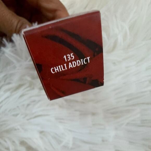 MAC Cosmetics Limited Edition Retro Matte Liquid Lipcolour 135 Chili Addict New - Picture 5 of 10